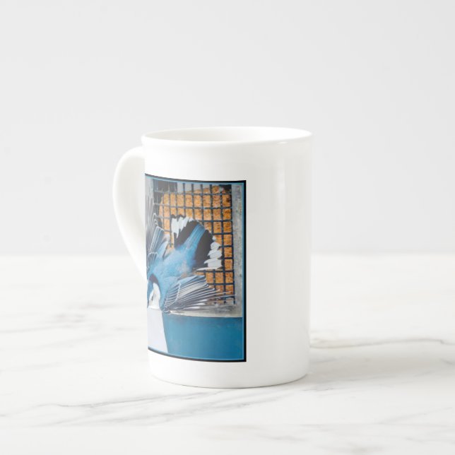 Caneca De Porcelana Nuthatch Branca em Neve - Foto original (Frente Esquerda)