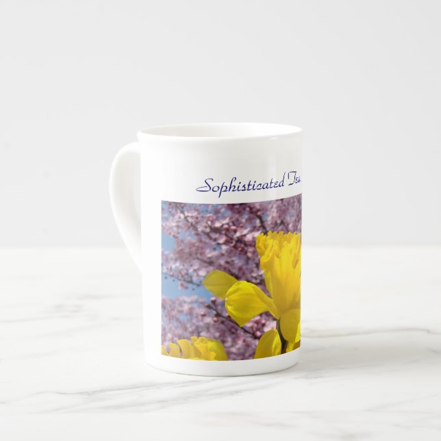 Caneca De Porcelana O bebedor sofisticado do chá agride Daffodils dos (Frente Esquerda)