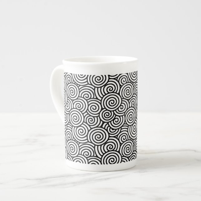 Caneca De Porcelana Padrão de espiral japonês - branco e preto (Frente Esquerda)