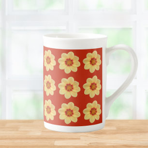 Caneca De Porcelana Padrão Floral Amarelo Dahlia em Vermelho