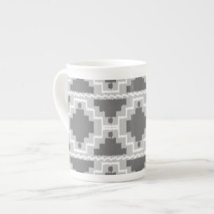 Caneca De Porcelana Padrão Ikat Aztec - Cinzas/Cinzas escuras e leves