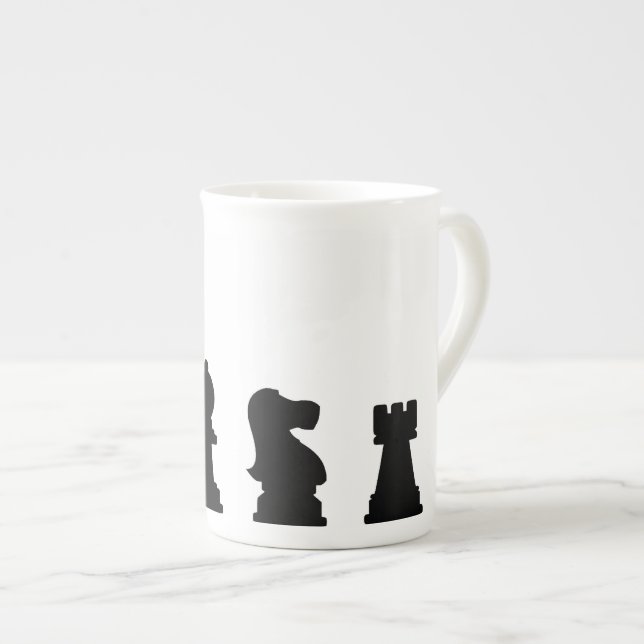 Caneca De Porcelana Partes de xadrez pretas no branco (Frente Esquerda)