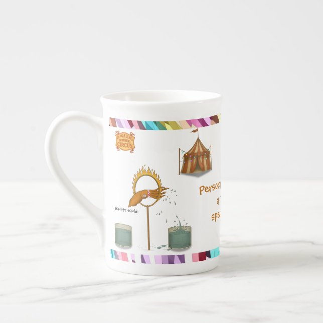 Caneca De Porcelana Personalise: Squirty squid bone china mug (Esquerda)