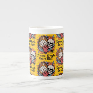 Caneca De Porcelana Pessoas Normais Me Assustam