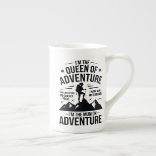 Caneca De Porcelana Rainha da Aventura de Caminhada Mãe Tipografia Des