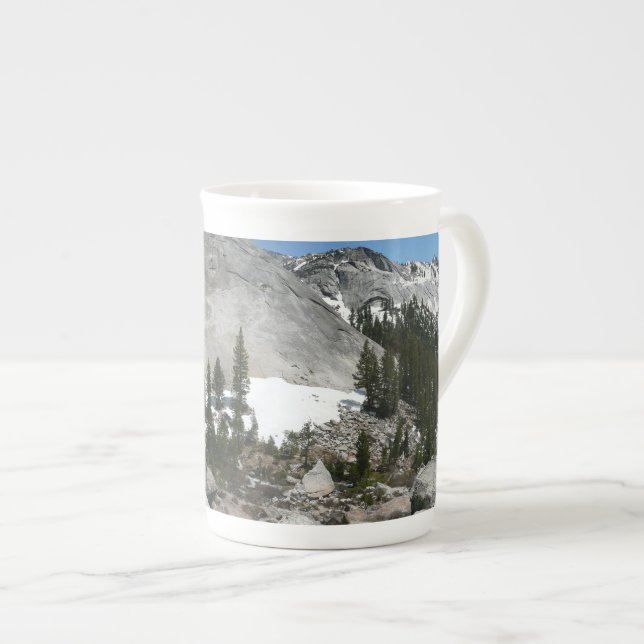 Caneca De Porcelana Snowy Granite Domes Panorama em Yosemite (Frente Esquerda)