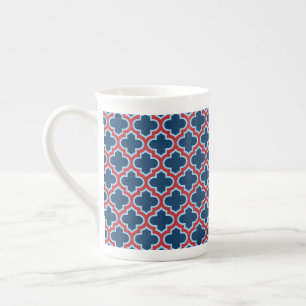 Caneca De Porcelana Trellis, Latice, Quatrefoil, azul e vermelho marro