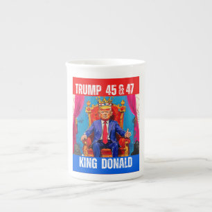 CANECA DE PORCELANA TRUMP 45 & 47 - KING DONALD