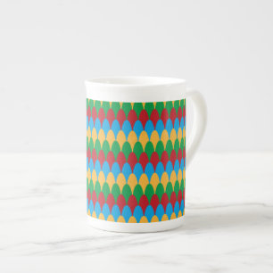Caneca De Porcelana Verde Azul Amarelo e Escalas Geométricas Vermelhas
