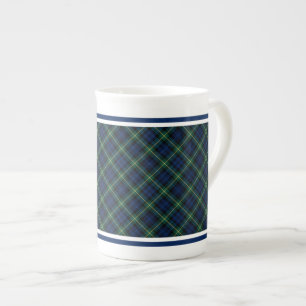 Caneca De Porcelana Xadrez azul escuro e verde do Tartan da família d