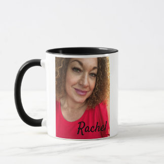 Caneca de Rachel com camisa vermelha