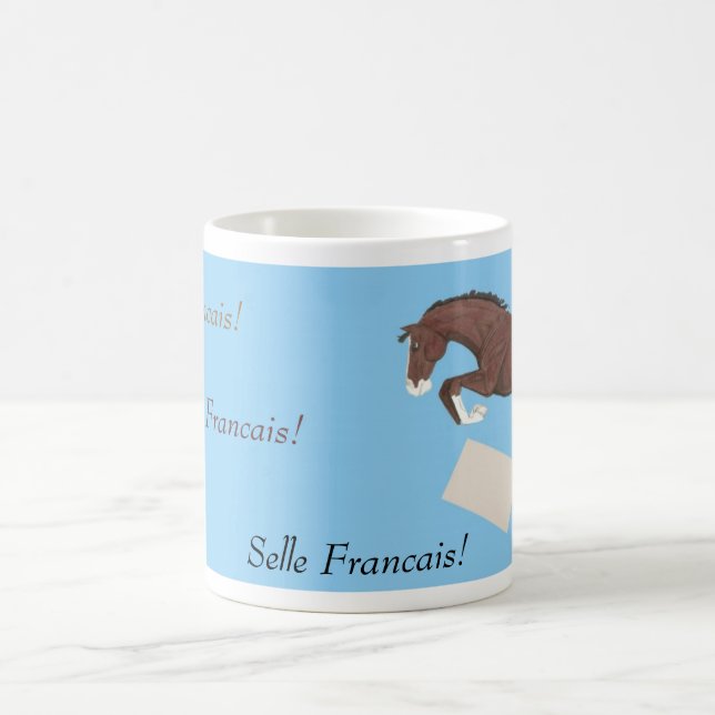 Caneca de salto do cavalo de Selle Francais (Centro)
