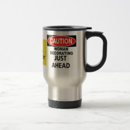 Caneca de viagem da mulher de funcionamento