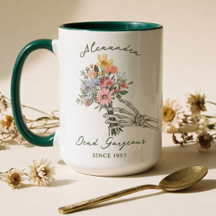Caneca Dead Gorgeous Nome Ano Gótico Esqueleto Flor Silve