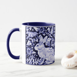 Caneca Dedham Blue Rabbit, Classic Blue & White Design