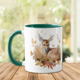 Caneca Deer Fawn nas Folhas do outono