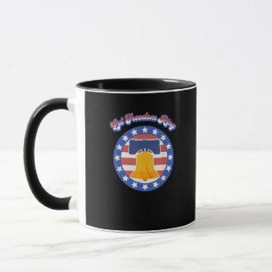 Caneca Deixe a liberdade tocar 4 de julho dizendo bandeir