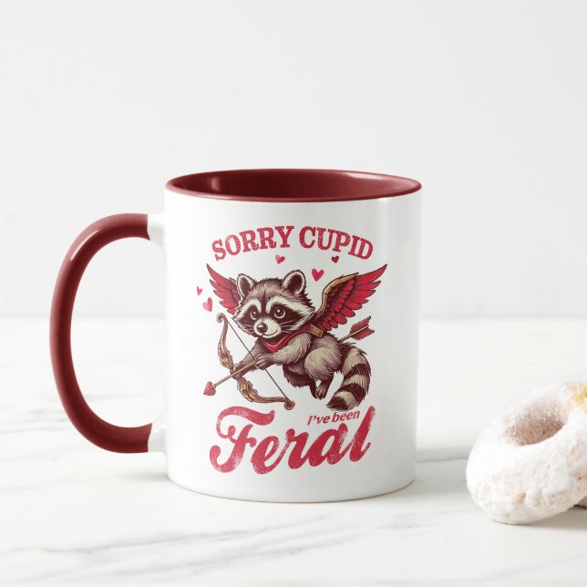 Caneca "Desculpe, Cupido, fui liberal" Raccoon (Com Donut)