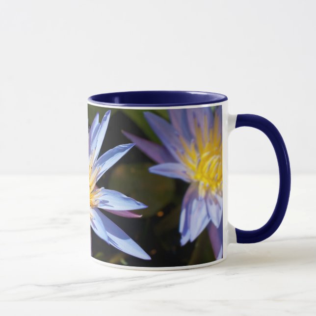Caneca Desenho Botânico Floral de Nenúfar Tropical (Direita)
