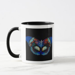 Caneca Design colorido da borboleta contra o contexto