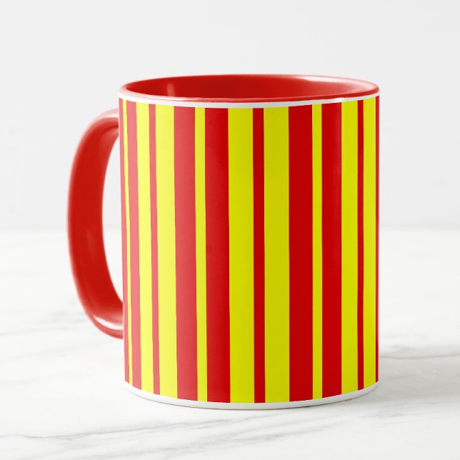 Caneca Design de faixas vermelhas e amarelas (Criador carregado)