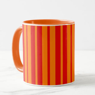 Caneca Design de faixas vermelhas e laranja