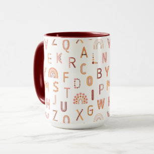 Caneca Diversão do Rainbow Alphabet Pattern