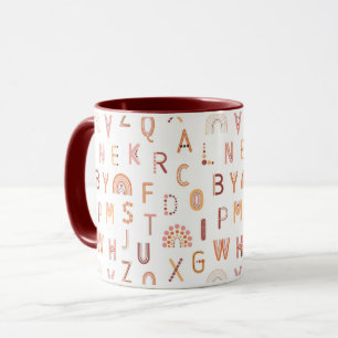 Caneca Diversão do Rainbow Alphabet Pattern