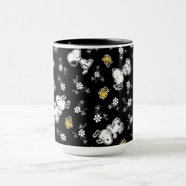 Caneca Divertimento e flores do Snoopy & Woodstock (Centro)