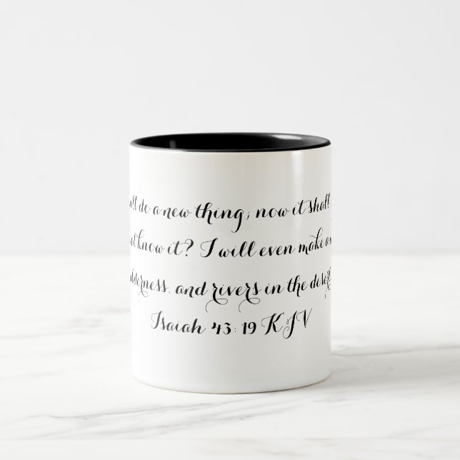 Caneca do 43:19 de Isaiah (Centro)