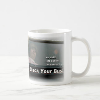 Caneca do auto escolar da verificação do cargo