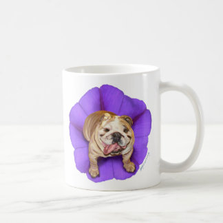 Caneca do buldogue da corriola