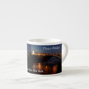 Caneca do café da ponte da paz