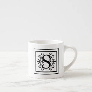 Caneca do café do monograma da letra S
