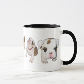 caneca do filhote de cachorro do buldogue