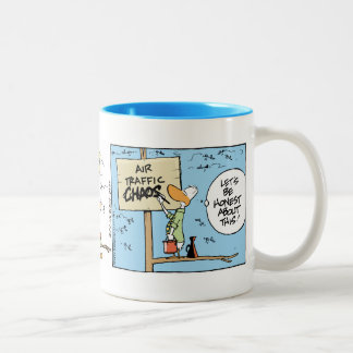 Caneca do humor da aviação do caos do tráfico