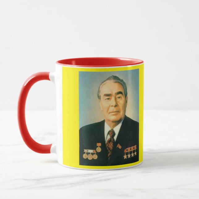 Caneca do retrato de Brezhnev* (Esquerda)