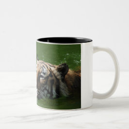 Caneca do tigre da natação