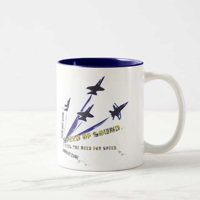 Caneca do zangão F/A-18/de café anjos azuis (Direita)