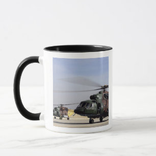 Caneca Dois Helicópteros Iraquianos Mi-17 Hip