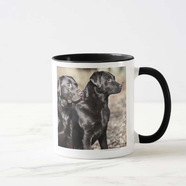 Caneca Dois retrievers de Labrador pretos (Direita)
