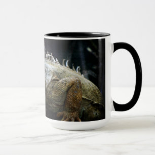 Caneca dos animais selvagens do réptil do lagarto