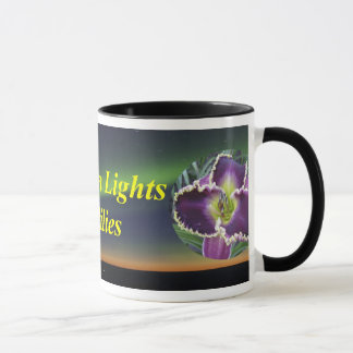 Caneca dos hemerocallis da aurora boreal