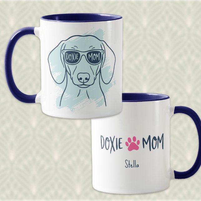 Caneca Doxie Mom Mug – Personalized Ice Blue Dachshund (Criador carregado)