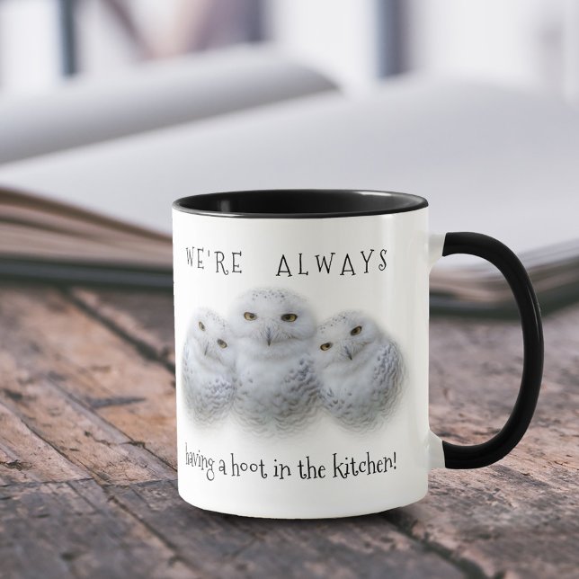 Caneca Dreamy Wisdom da Família Snowy Owls (Dreamy Wisdom of Snowy Owls 11 oz Coffee Mug Cover Photo.)