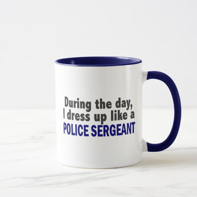 Caneca Durante o dia eu visto-me acima como um sargento (Direita)