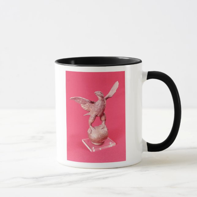 Caneca Eagle com asas espalhadas em uma bola (Direita)