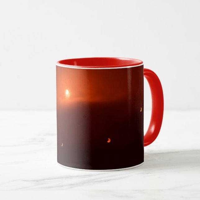 Caneca Eclipse Solar sobre Somerset, 2015 (Frente Esquerda)