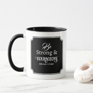 Caneca Elegant Black and White Bible Verse Courageous