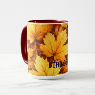 Caneca Elegant Golden Maple Leaf Custom Name & Quote Mug